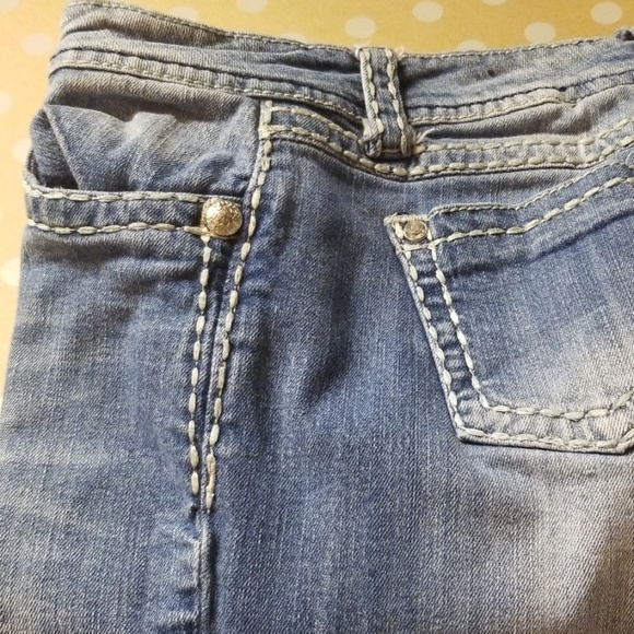 Suki sans Faded boot cut jeans petite 24 - Picture 8 of 8